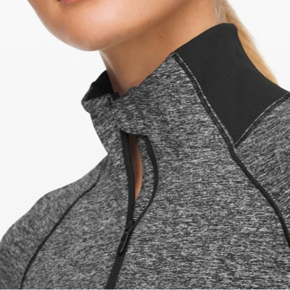 Lululemon Always Alert 1/2 Zip - Heathered Black - Size 6 - Picture 14 of 15